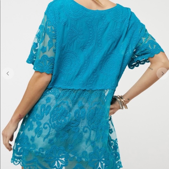 Crochet round neck button down top. - Picture 5 of 5